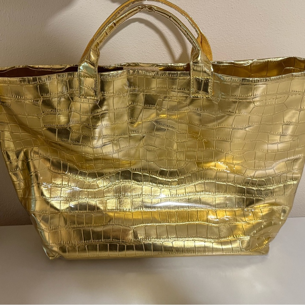 Chic Gold Tote Bag - Picture 4 of 5